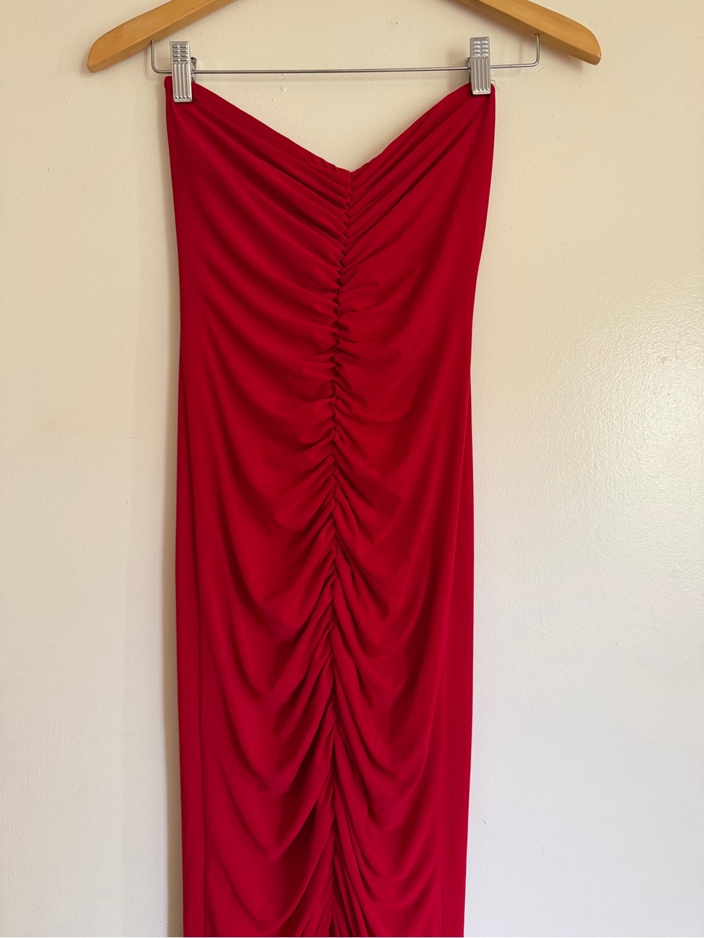 Norma Kamali X REVOLVE Strapless Shirred Front Fishtail Gown in Tiger Red - Picture 5 of 9